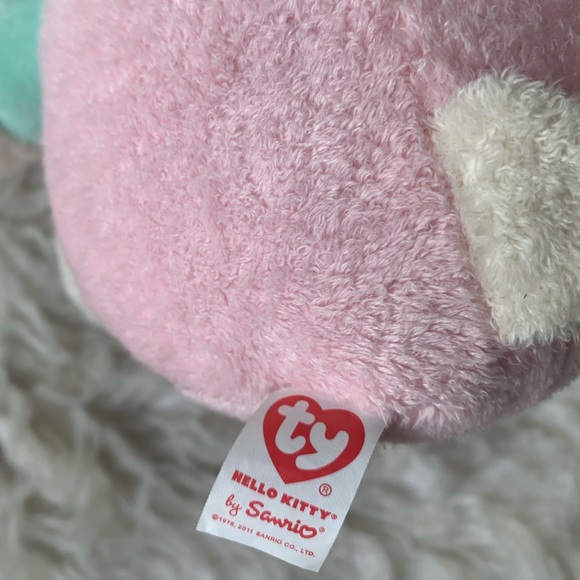 2011 TY Beanie The Pluffies Collection Baby Hello Kitty Sanrio Plush - Picture 5 of 5